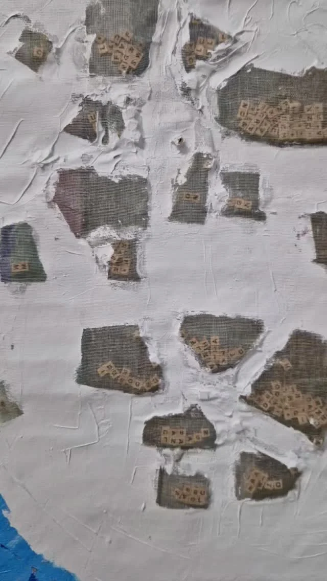 Acabant les darreres peces que vull presentar a l'exposició de Cal Gerrer🥰.
Feliç, al taller sóc sempre molt feliç❤️
#expoenprocés #novaexpo #nousprojectes #pintantdenou #exposició