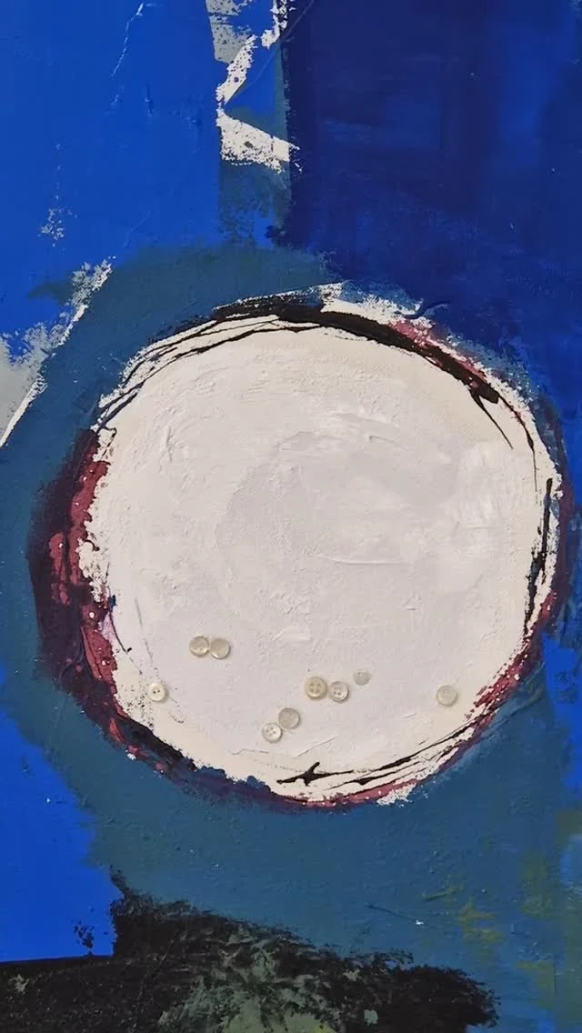 Buscant títol per un nou quadre🤔
1a opció: Lluna perduda
2a opció: La lluna no és al cel
3a opció: La lluna em busca#segueixopintant #pintant #buscantnovaexpo
#art #pintura #sensevolerparar