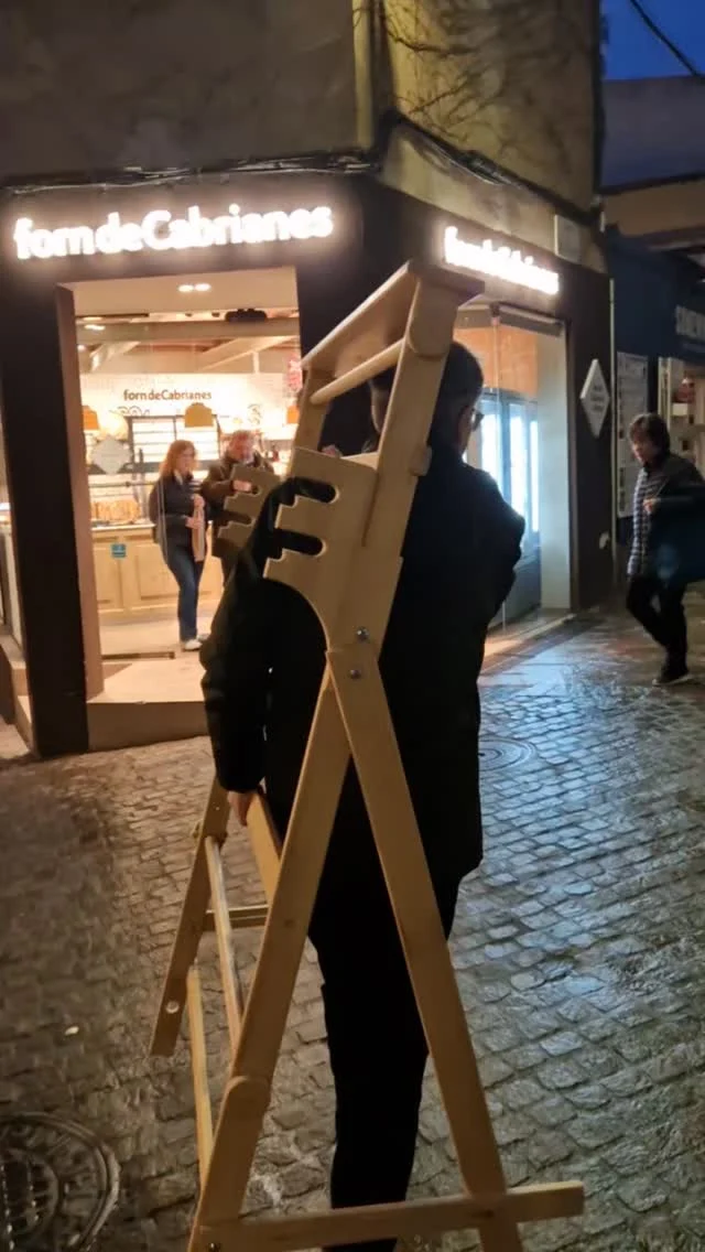 Gràcies @etataret amb aquest súper teler que m'has deixat el meu cervell comença a planificar resultats🤪
#arttèxtil #tapis #teler #artetextil #tapestry