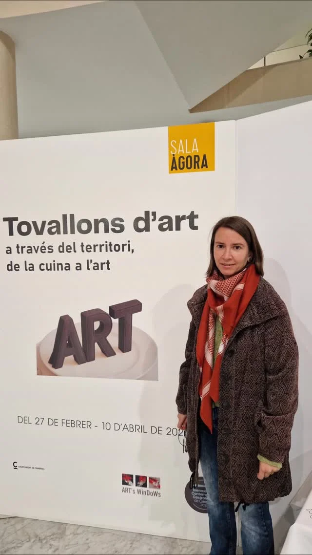 Avui s'ha inaugurat a Cambrils la 2a exposició "Tovallons d'Art'. A la Sala Àgora de l'Ajuntament.
De nou gràcies per fer-me partícep d'aquesta original iniciativa
@cambrilscultura #arttèxtil #tovallonsdart #artigastronomia #artcontemporani