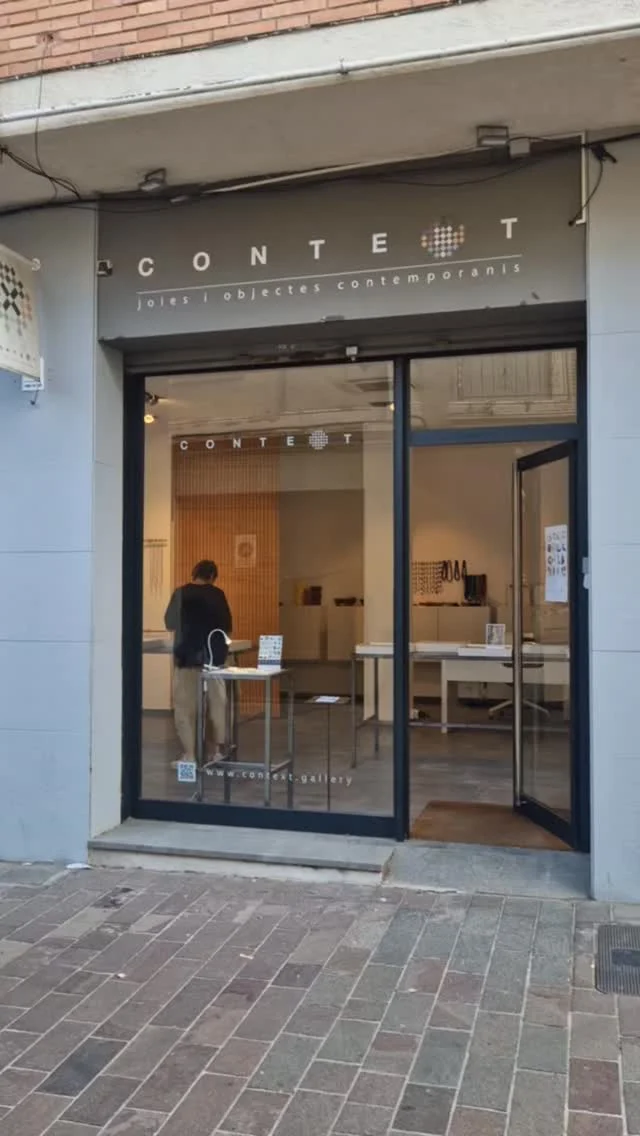 Mireu quin raconet tinc a Context Galeria😊.
4 quadres i 2 escultures en venda😉
Passeu a donar un cop d'ull, hi ha joies maquíssines i ara uns quadres meus🤷🏼‍♀️
Carrer Viñolas, 10 de Sant Cugat del Vallès.
@context__gallery cuadro_10
#novaexpo #arttèxtil #exposició